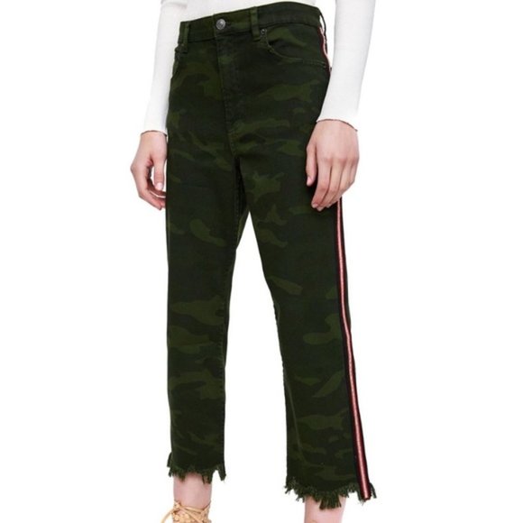 Zara Woman Camo Raw Fray Hem Crystal Embellished Crop Jean, Size 6 - Picture 6 of 9